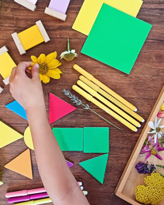 Copertina progetto Forme e colori
